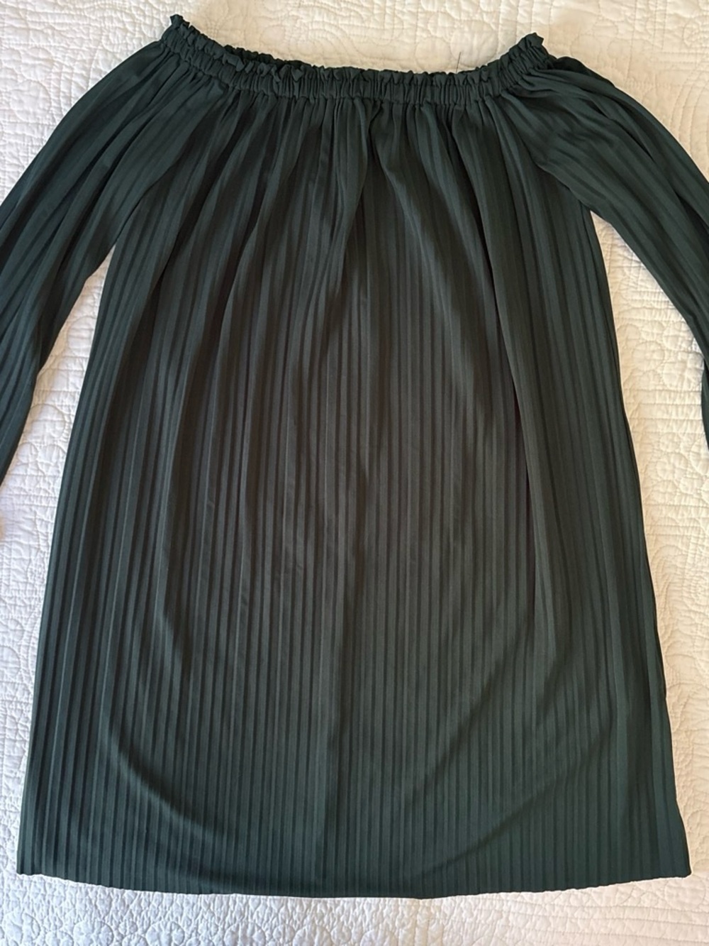 one clothing Dark Green Off-Shoulder Pleated Dress
